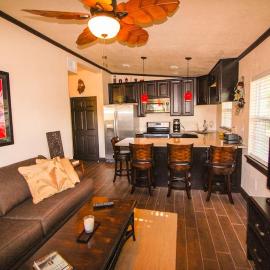 Tahitian Cottage - Heated Pool Walk to the Beach