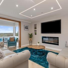 Golwg Y Môr - Sea View Cottage with Hot Tub, hotel in Saundersfoot