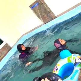 Desaru 16Pax Family with Private Mini Pool & Jacuzzi, hotel in Kota Tinggi