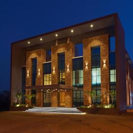 Hotel Shlok- Pure Veg , Kolhapur, хотел в Колхапур