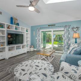 Dog Friendly Home wPrivate Fenced Yard, Garage & Fire Pit STEPS to the Beach!, hotel in New Smyrna Beach