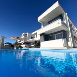 Fantasy Pool Villa - Deluxe Apartment