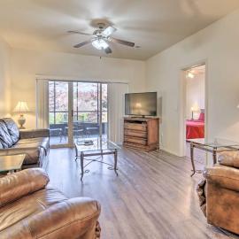 Cozy Condo w/ Nature Views: Branson Getaway