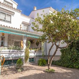 Nice Home In Torre Del Mar With Wifi, hotel in Torre del Mar