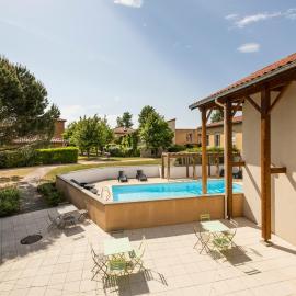Garden & City Lyon - Marcy, מלון במארסי-ל'אטואל