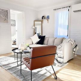 The Shoreline - Absolute Beachfront 2BR Batehaven