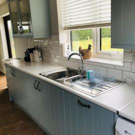 The Lodge - Dog Friendly Farm Cottage, hotel v destinaci Norwich