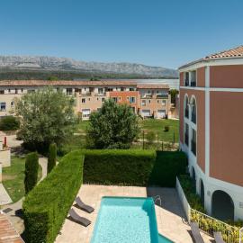 Garden & City Aix En Provence - Rousset, hotell i Rousset