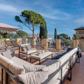 Luxury Seaview Apartment, NEW aircons in all rooms