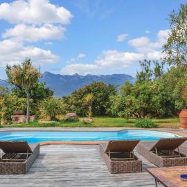 Awesome Home In Figari، فندق في فيغاري