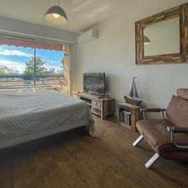 Les balcons de Bandol Centre ville avec vue mer et face à la plage, khách sạn ở Bandol