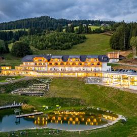 Familienhotel Petschnighof, hotel u gradu Diex