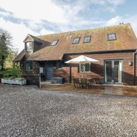 Nine Acres Barn, hotel in Marlborough