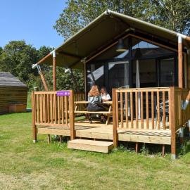 Safari Lodge, Glamping aan zee!, hotel din Callantsoog
