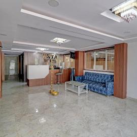 Airoli에 위치한 호텔 Ivory Suites