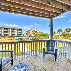 St Helena Island Condo w/ Pool & Beach Access!