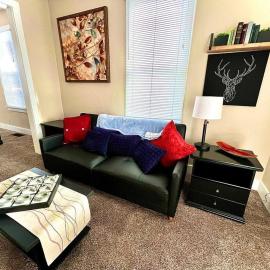 Cozy cottage in the heart of the big city- dog friendly, hotel in Billings