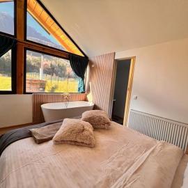 View Piatra Craiului, hotel i Zărneşti