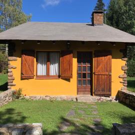 Agradable casa con chimenea interior