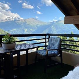 Highest terrace Verbier center. Top comfort & view, hotel in Verbier