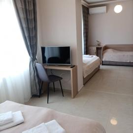 Червената къща, hotell sihtkohas Perushtitsa