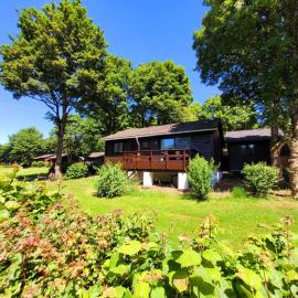 Chalet La Boverie 195, hotel u gradu Rendeux