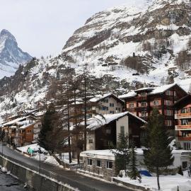 Eagle apartment with splendid and direct view of the Matterhorn