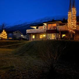 Liten kjellerleilighet. Landlig rolig område.