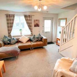 Loch Leven Getaway - 2 bed house, hotel sa Kinross