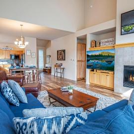 Whispering Creek - Meredith Lodging, hotel di Redmond