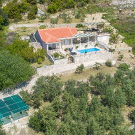 Holiday Villa Natura – hotel w Orebiciu