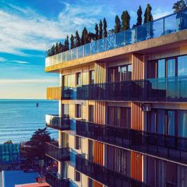 Next Green Aparthotel OFFICIAL، فندق في باتومي