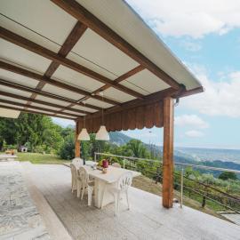 Holiday Home Casa Giulia by Interhome, hotel en Seravezza