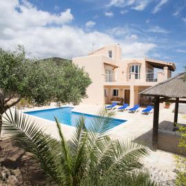 Villa Tom is near to Playa Den Bossa, hotel u gradu 'Ibiza'