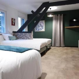 Aux Portes des Lacs, hotel in Ardres
