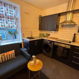 Modern & retro two bedroom apartment in Barnsley, hotel in Barnsley