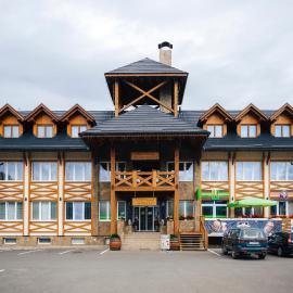 Nestville Apartments, hotel in Hniezdne