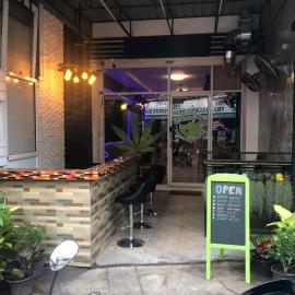 Bonkers Guesthouse, hotel in Pattaya