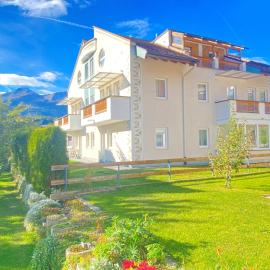 Bella Vista Apartments, hotel in Nauders