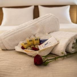 STAR PARADISE Studios, hotel in Neos Marmaras