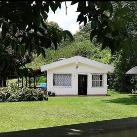 Casa del Cerro San Javier، فندق في يربا بوينا