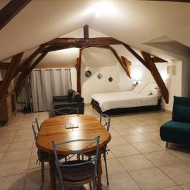 Studio en pleine campagne avec jardin privatif, hotel en Bournand
