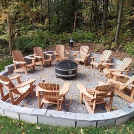 Fireside - Waterfront Resort Style Executive Cottage, hotel i Kawartha Lakes