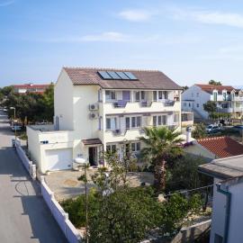 Apartments with parking space Vodice - 6178