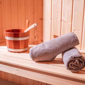 Bungalow im Schwarzwald auf wunderschönem Anwesen, hotelli kohteessa Neubulach