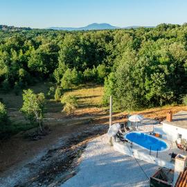 Villa Sky with a private pool, hotel a Martinski