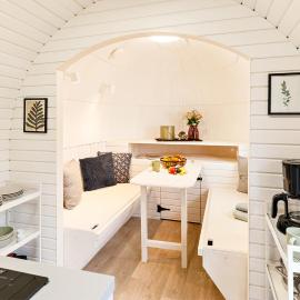 Auszeitgarten - Urlaub im Tinyhaus im Herzen von Oberschwaben, hotel v destinácii Aulendorf
