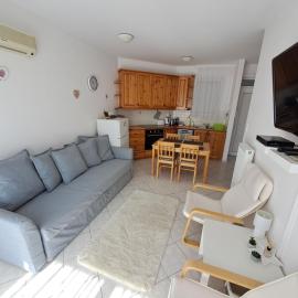 Plázs Apartman Balatonlelle, hotel in Balatonlelle