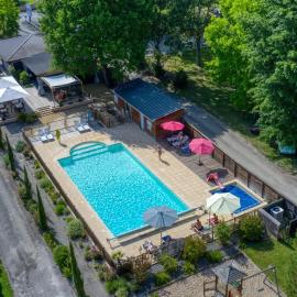 Camping du Lac de Grolejac โรงแรมในGroléjac