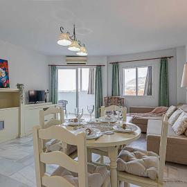 797 Holiday Rentals - Amplio piso para 4 en el centro de arroyo de la miel